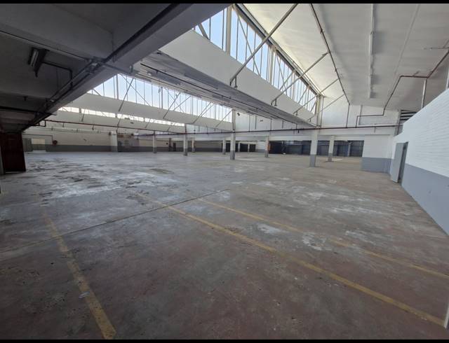 3,763M² WAREHOUSE TO LET IN BENROSE
